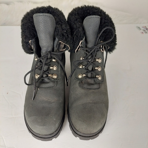 Vintage Sorel Leather Booties Shearling Lace-up Ankle Boots 6W Genuine Sheepskin - Picture 2 of 12